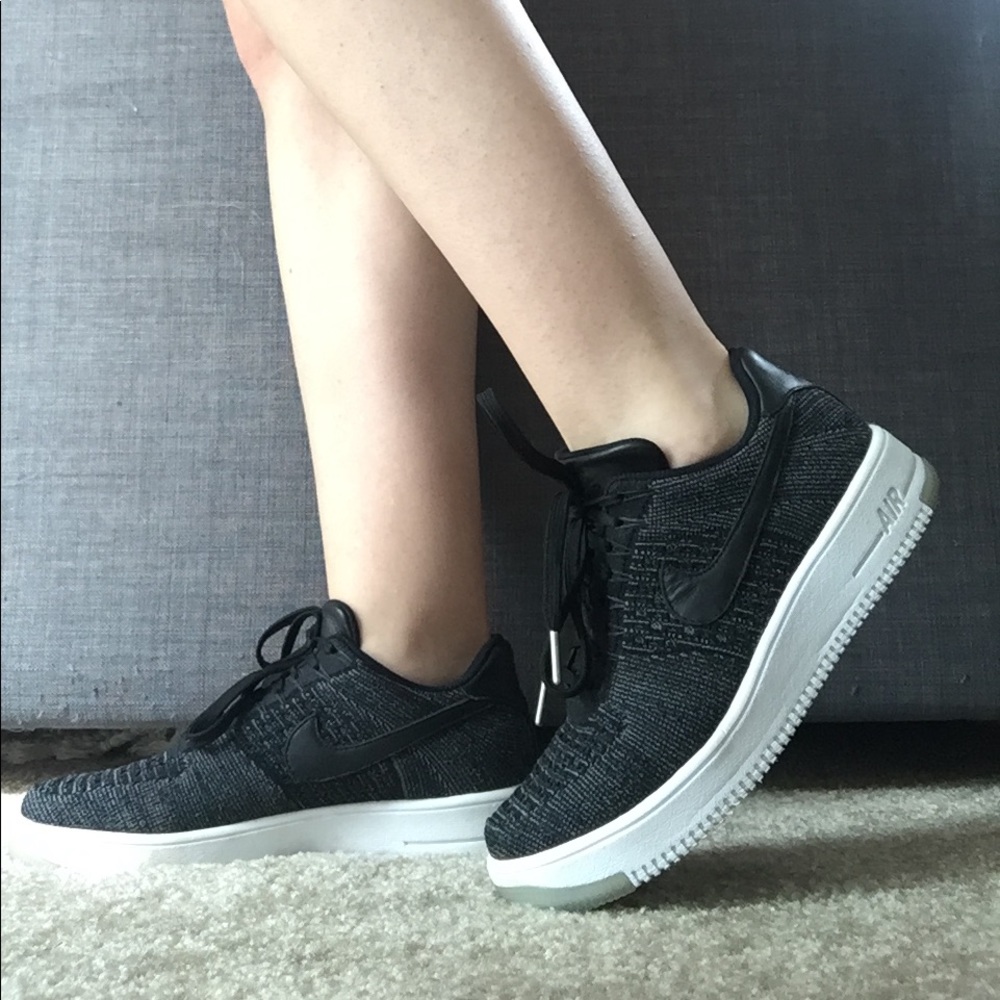 NIKE Air Sneakers